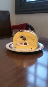ブルーベリーのロールケーキ